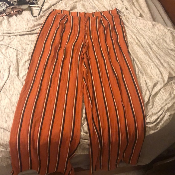 Charlotte Russe Pants - Flared pants